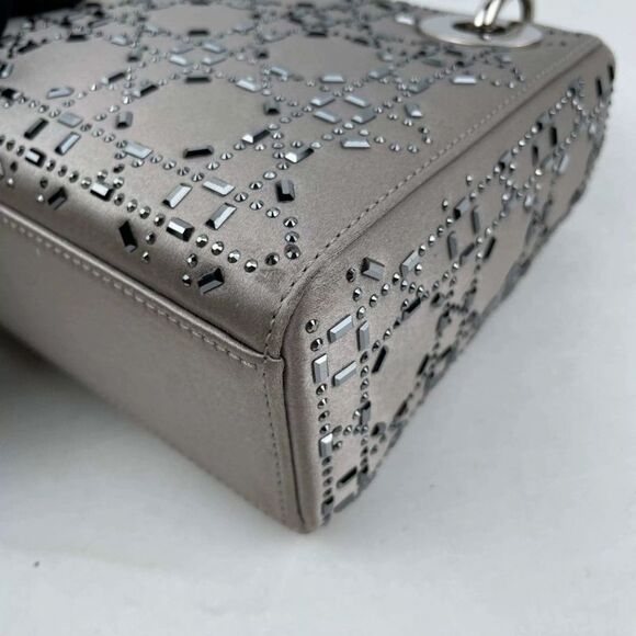 Dior Women Pre-Loved Bag Very Good Condition - Picture 5 of 9